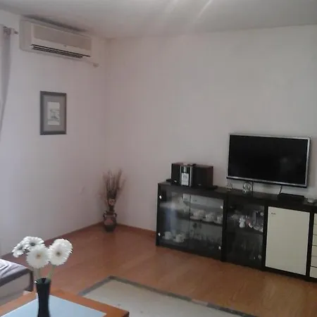 Deny Apartamento *